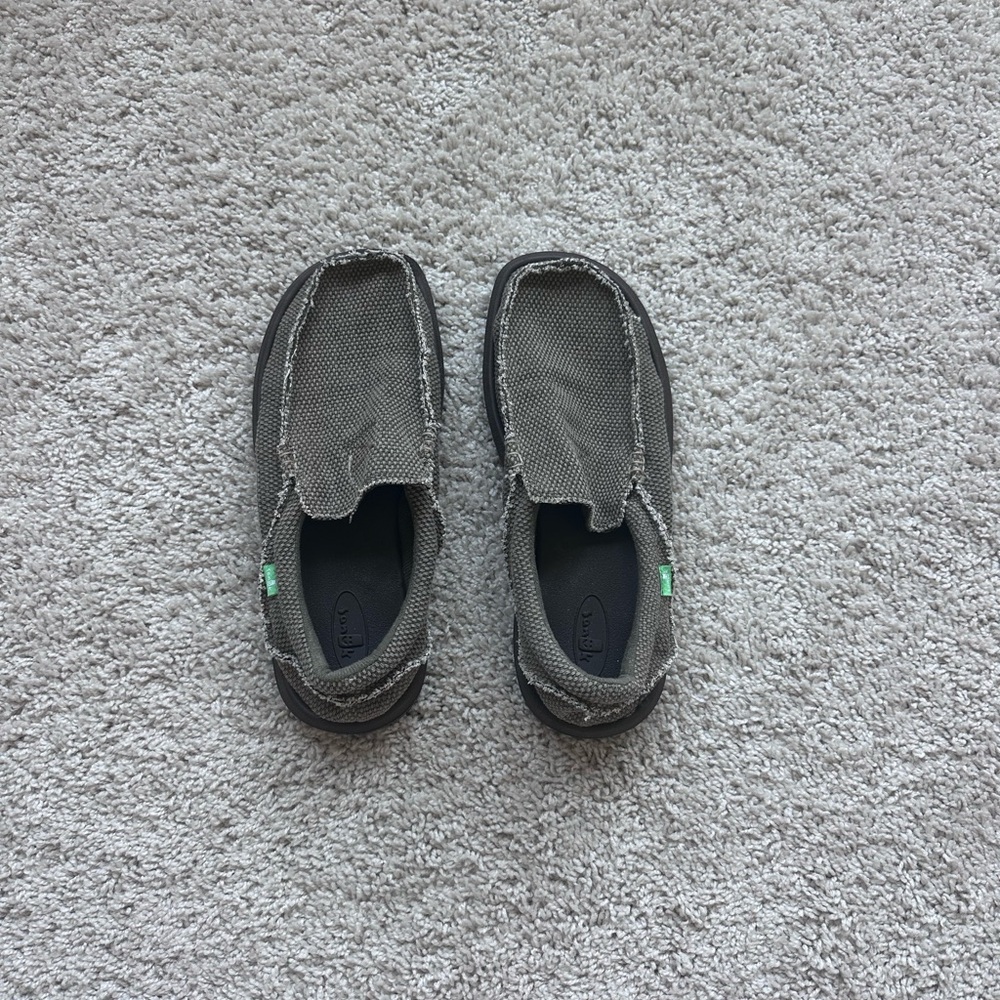 Sanuk Men’s Chiba Charcoal Slip-On Shoes